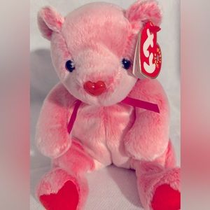 Ty Valentine’s beanie baby collection, with tag/tash